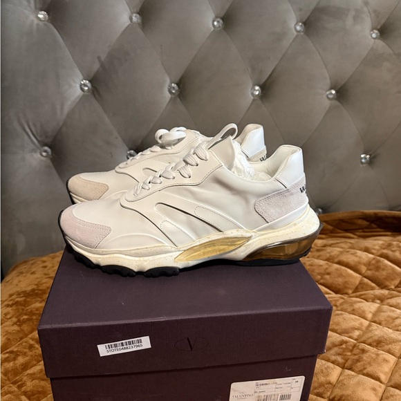 Valentino Garavani Cream Sneakers - Picture 2 of 4